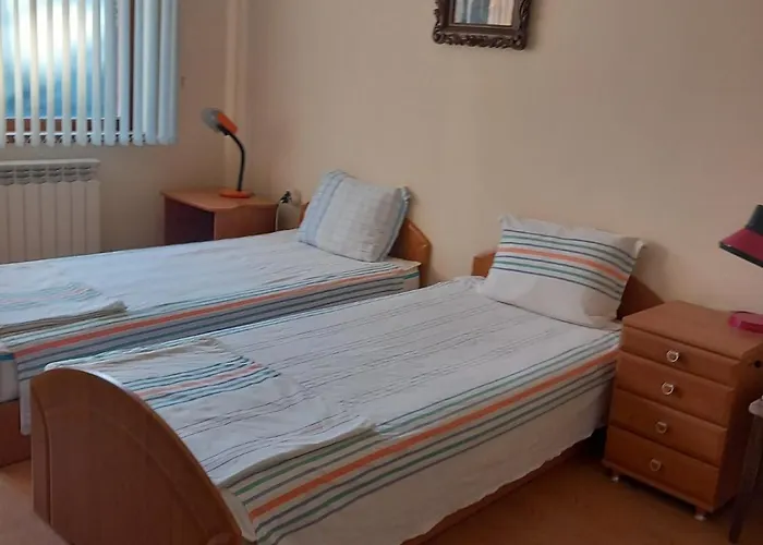 Bed & Breakfast Affordable With Bbq 5 Min Drive From Lusi