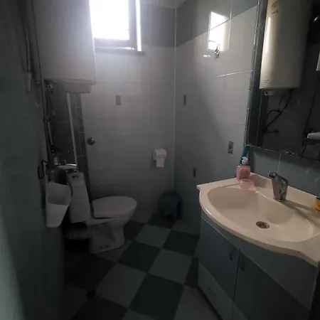 Affordable With Bbq 5 Min Drive From Lusi Panzió 3*