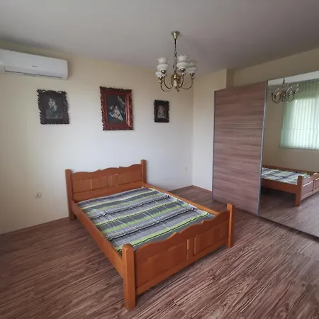 Affordable With Bbq 5 Min Drive From Lusi Panzió Várna