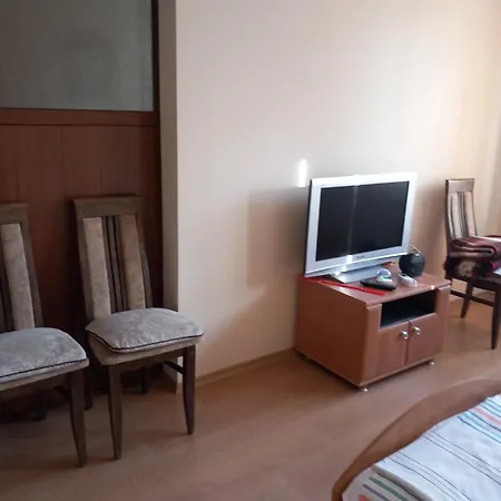 Affordable With Bbq 5 Min Drive From Lusi Várna