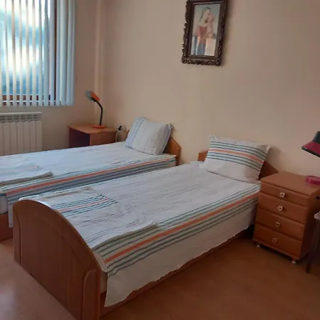 Panzió Affordable With Bbq 5 Min Drive From Lusi